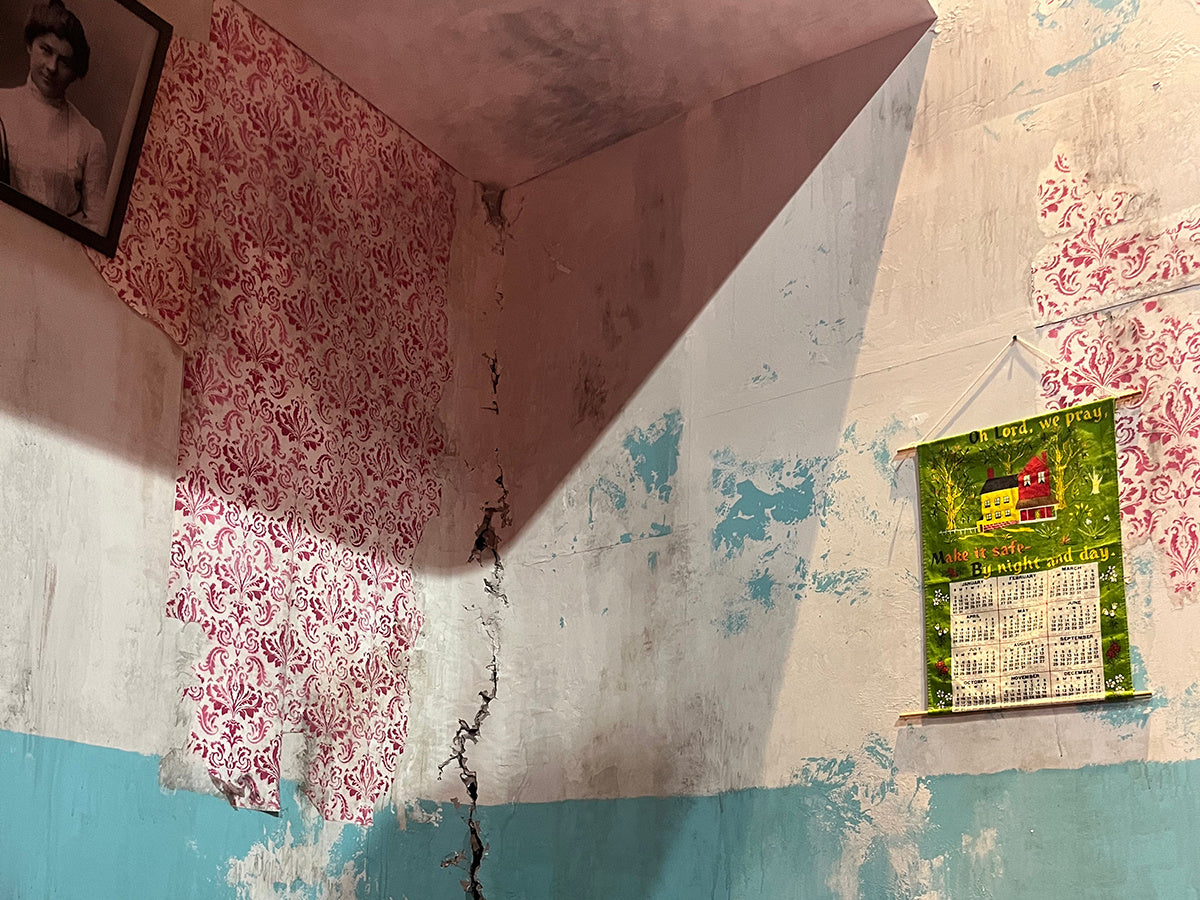 Scenic art: Suet Laam Tsang (Laam) @laam.tsl laamtsang.com — Source: Rosco Spectrum “Distressed Walls & Floors - The Art Of Faux Deterioration On Stage” (by Brittney Pecor)